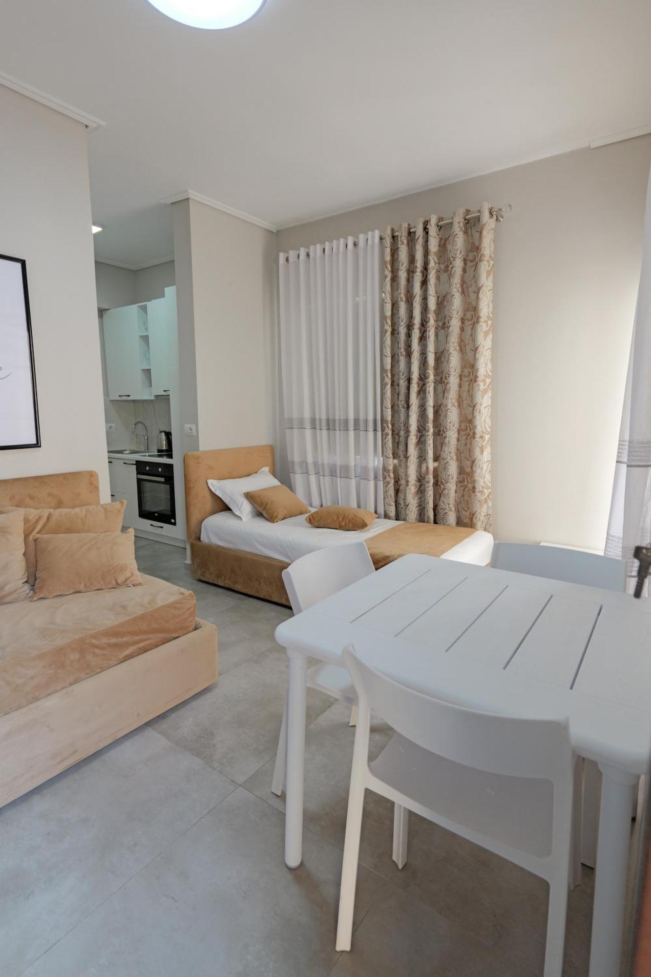Costa Verde Suites Saranda Holiday home *